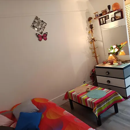 A Nation 11e Arrondissement Apartment *