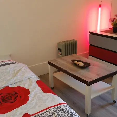 A Nation 11e Arrondissement Apartment *