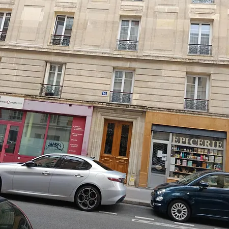 A Nation 11e Arrondissement Apartment *